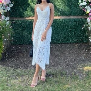 Lulu’s white lace midi dress